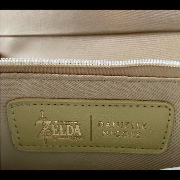 SOLD- Danielle Nicole Zelda wallet. - Picture 11 of 11